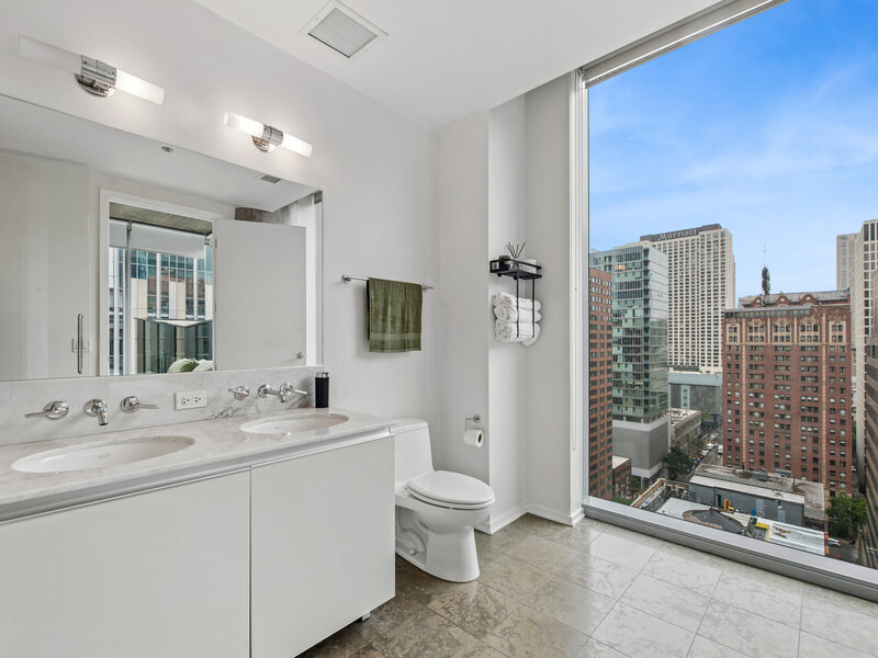 600 N Fairbanks Court Chicago IL 60611