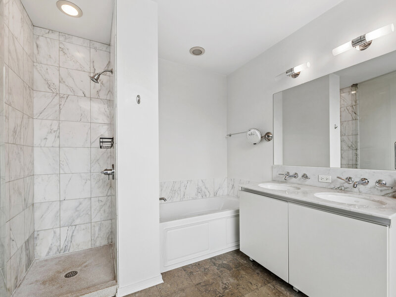 600 N Fairbanks Court Chicago IL 60611