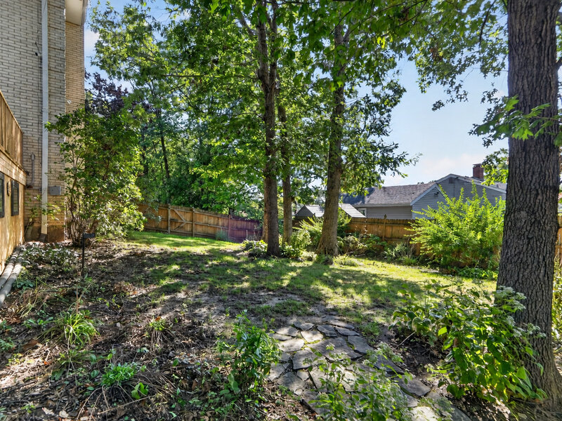 9240 S 83rd Avenue Hickory Hills IL 60457