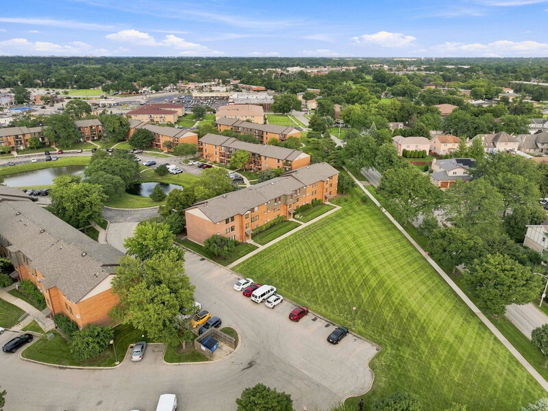 700 N Briar Hill Lane Addison IL 60101
