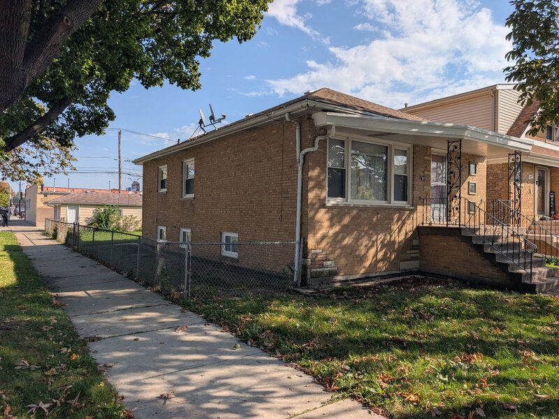 4601 S Komensky Avenue Chicago IL 60632
