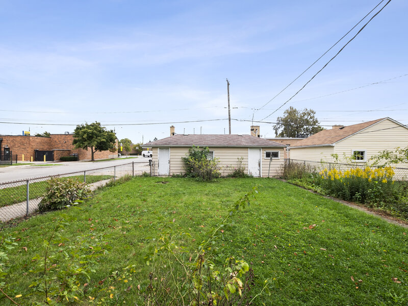 4601 S Komensky Avenue Chicago IL 60632