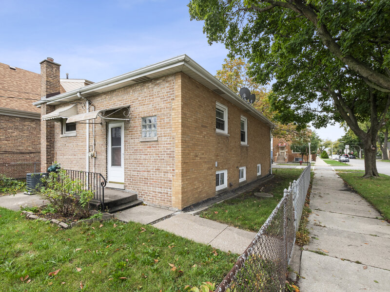 4601 S Komensky Avenue Chicago IL 60632