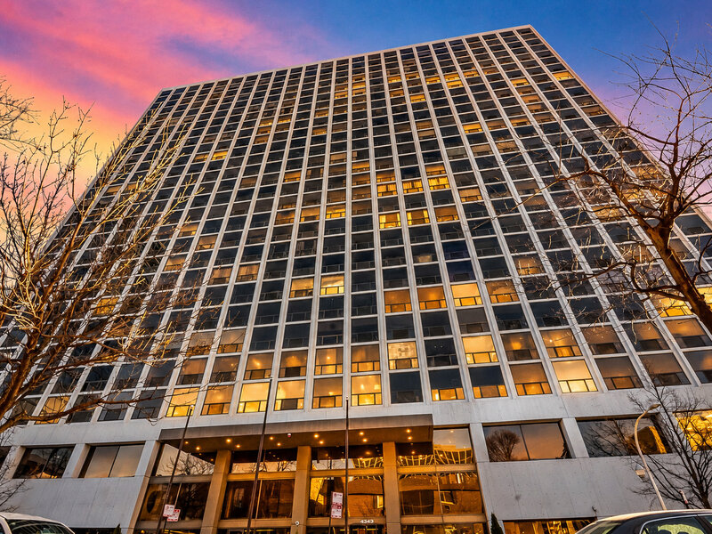 4343 N Clarendon Avenue Chicago IL 60613