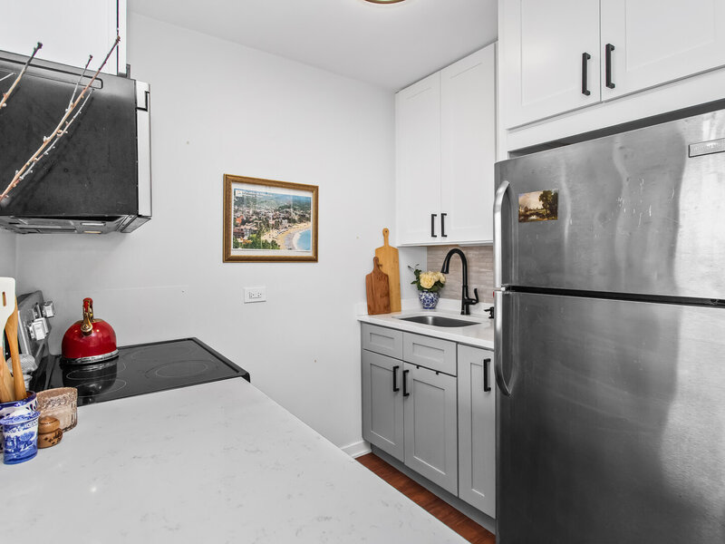4343 N Clarendon Avenue Chicago IL 60613