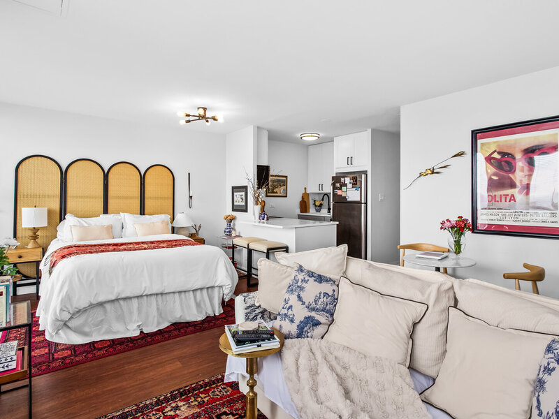 4343 N Clarendon Avenue Chicago IL 60613