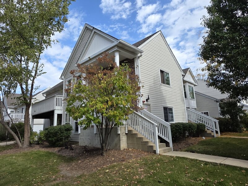 214 Hidden Creek Lane North Aurora IL 60542