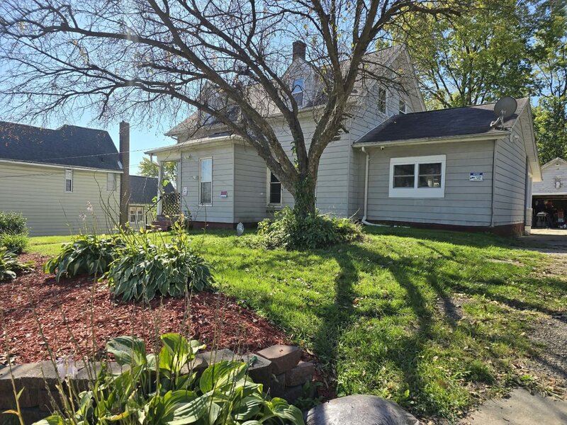 219 20 Place Clinton IA 52732