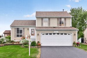 Photo of 240 Iris Drive Streamwood IL 60107