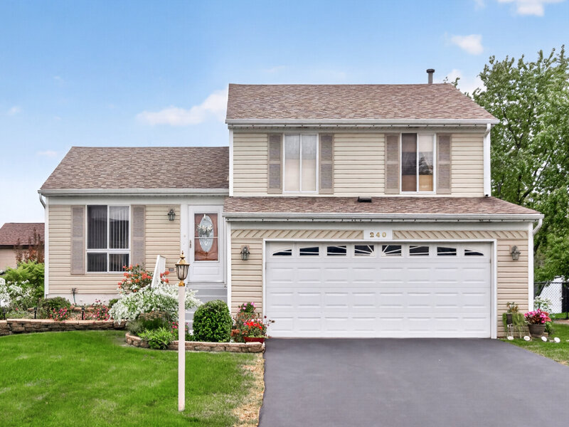 240 Iris Drive Streamwood IL 60107