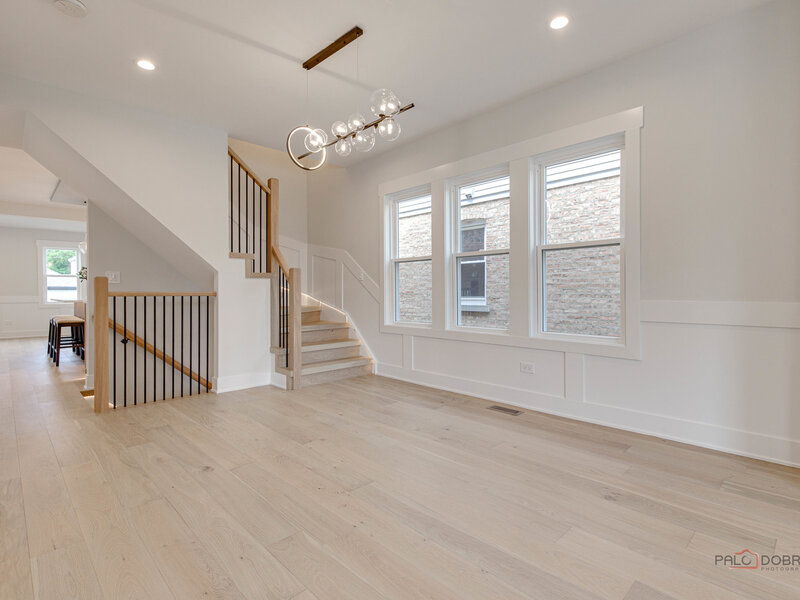 5748 W Eastwood Avenue Chicago IL 60630