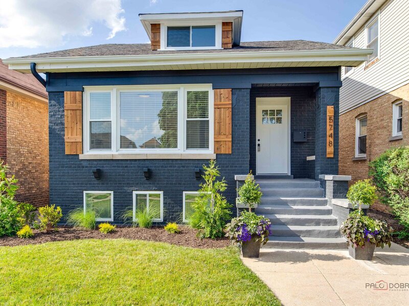 5748 W Eastwood Avenue Chicago IL 60630