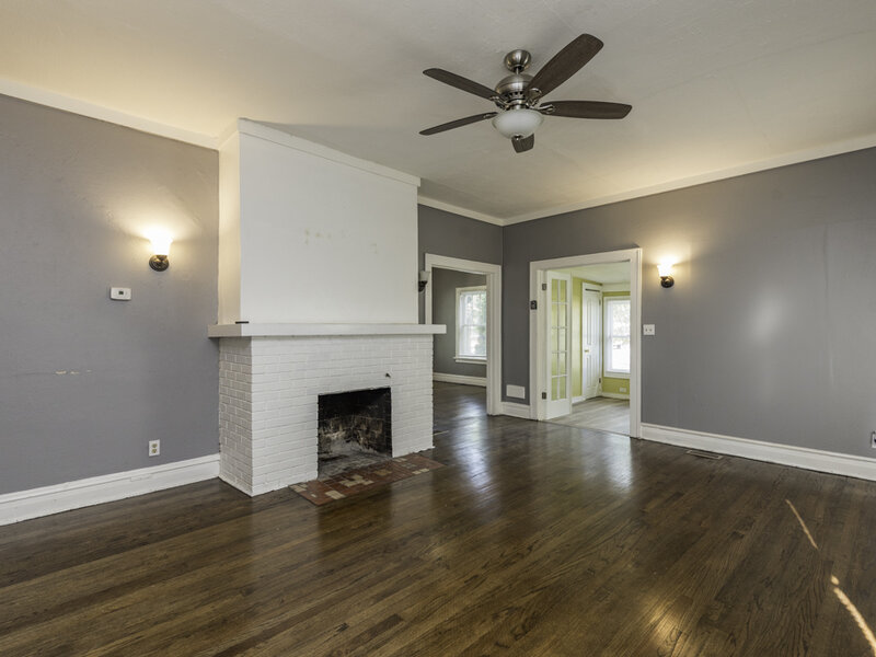 964 N Lewis Avenue Waukegan IL 60085