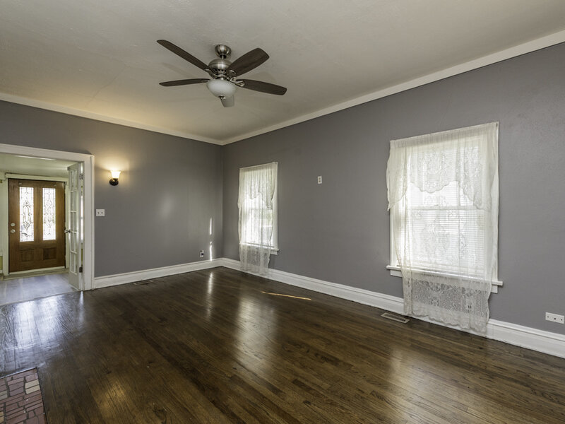 964 N Lewis Avenue Waukegan IL 60085