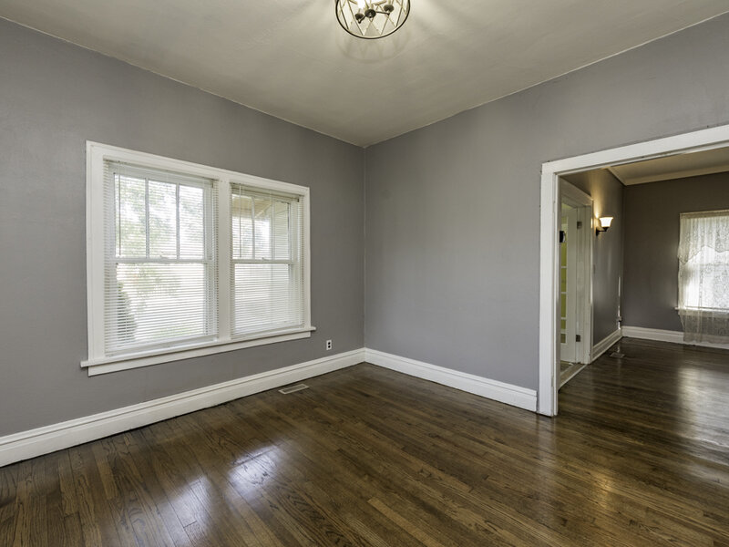 964 N Lewis Avenue Waukegan IL 60085
