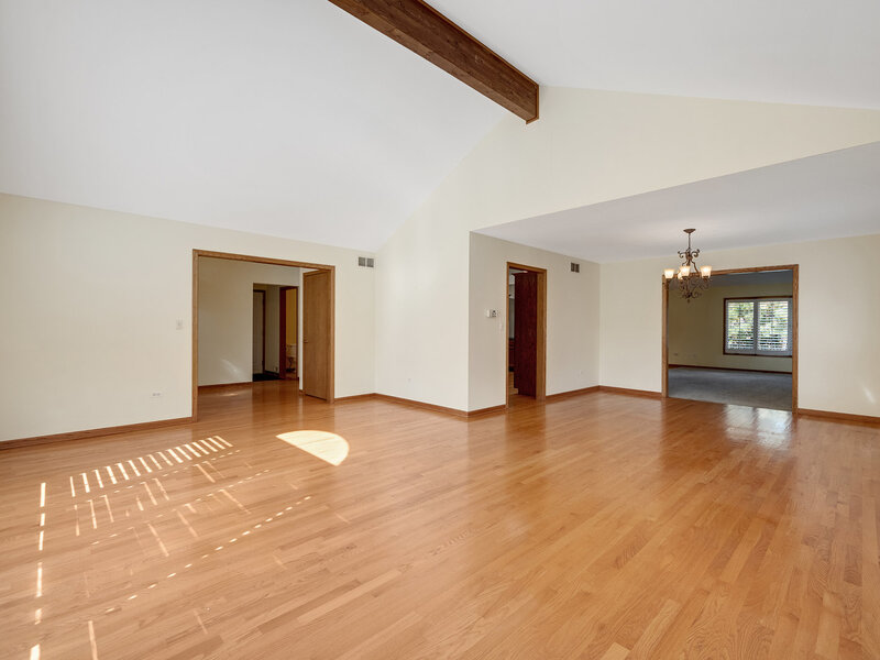 1540 Hillcrest Lane Woodridge IL 60517