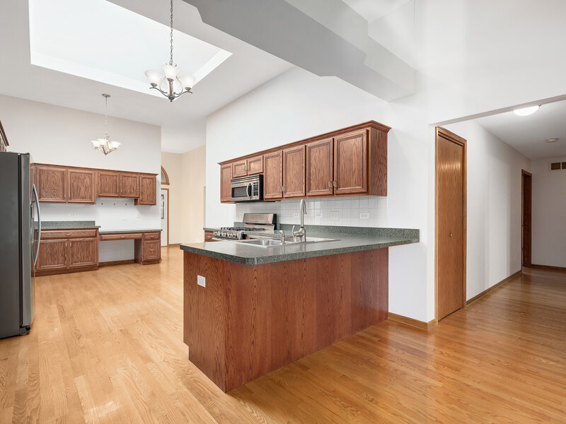 1540 Hillcrest Lane Woodridge IL 60517