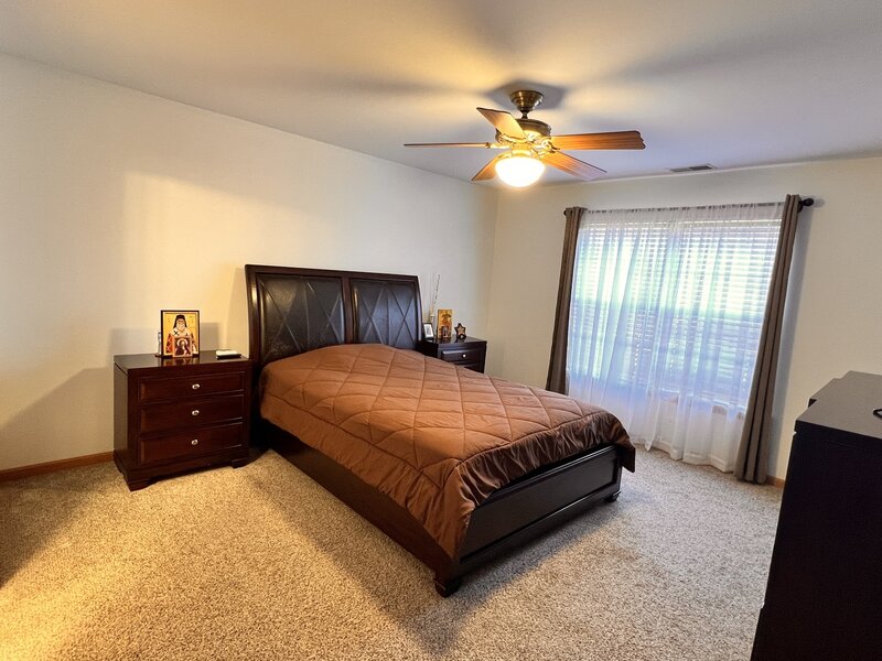 296 Whitfield Drive Sugar Grove IL 60554