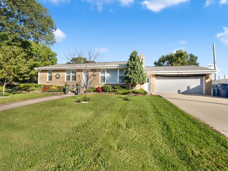 10050 Westmanor Drive Franklin Park IL 60131