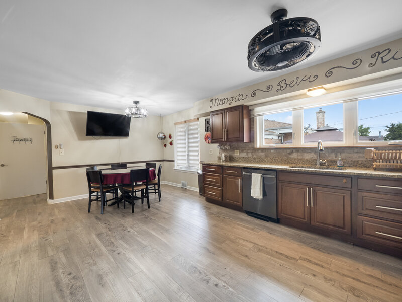 10050 Westmanor Drive Franklin Park IL 60131