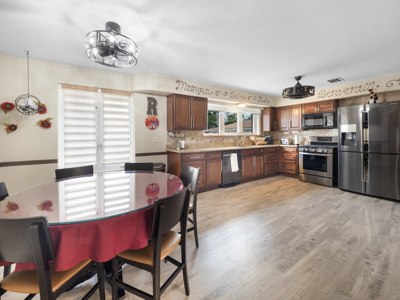 10050 Westmanor Drive Franklin Park IL 60131