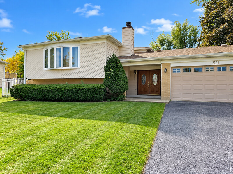 521 King Arthur Way Bolingbrook IL 60440