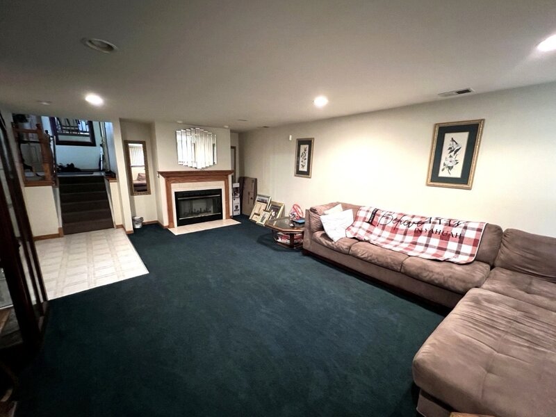 521 King Arthur Way Bolingbrook IL 60440