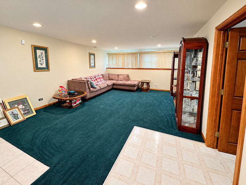 521 King Arthur Way Bolingbrook IL 60440