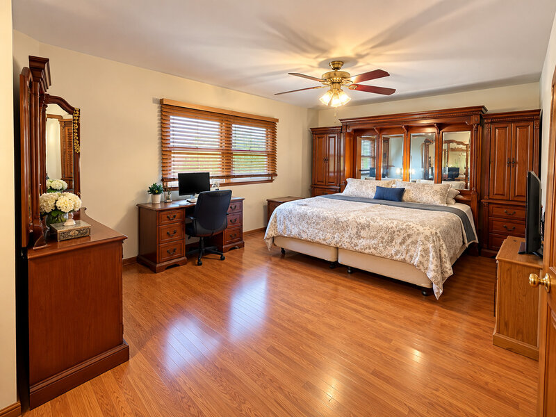 521 King Arthur Way Bolingbrook IL 60440