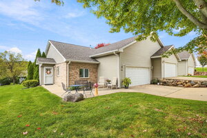 Photo of 2518 Reynolds Manor Drive Ottawa IL 61350 Unit 1