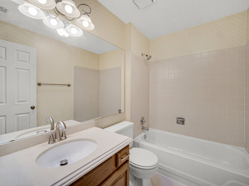 193 Raleigh Court Wood Dale IL 60191
