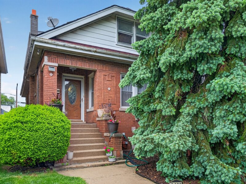 5438 W Melrose Street Chicago IL 60641