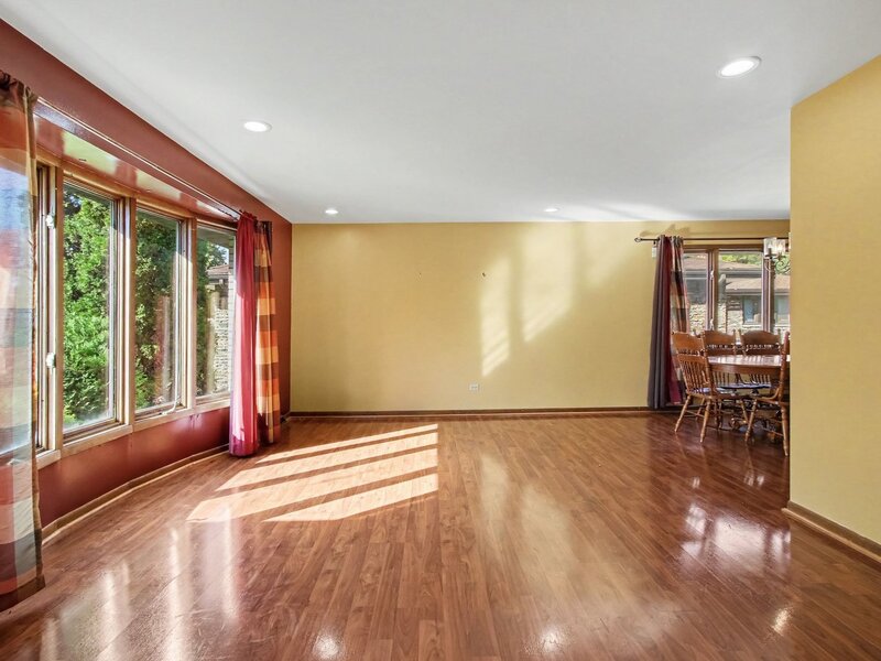 1132 E 166th Place South Holland IL 60473