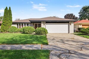 Photo of 1132 E 166th Place South Holland IL 60473