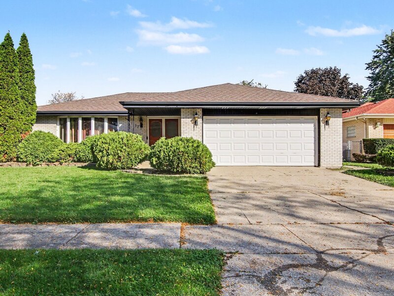 1132 E 166th Place South Holland IL 60473