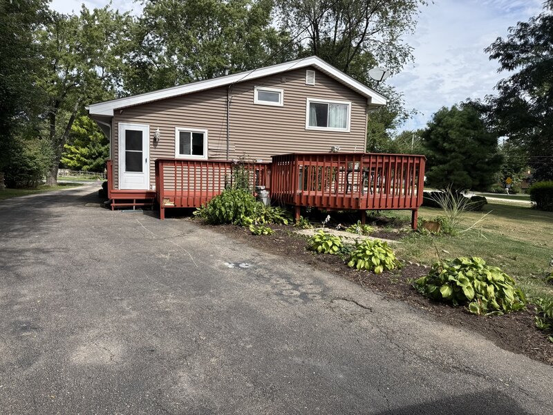 29 Ray Avenue West Chicago IL 60185