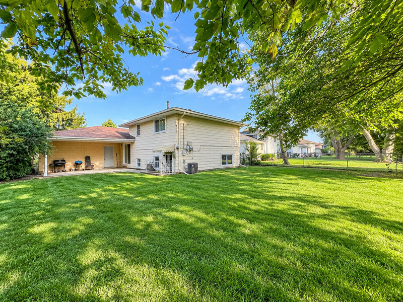 1339 Prince Drive South Holland IL 60473