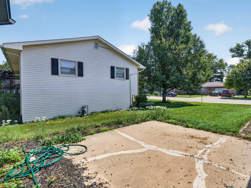 1701 Newton Drive Morris IL 60450