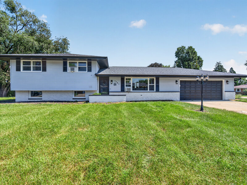 1701 Newton Drive Morris IL 60450