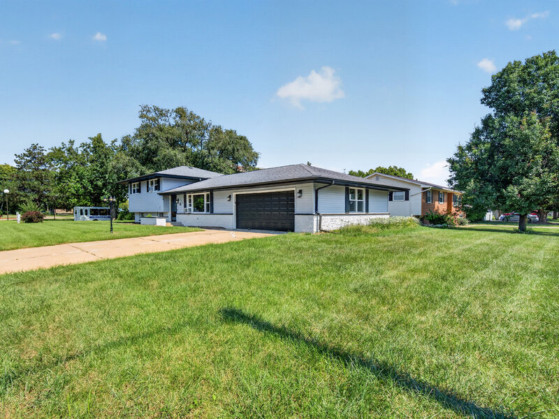 1701 Newton Drive Morris IL 60450