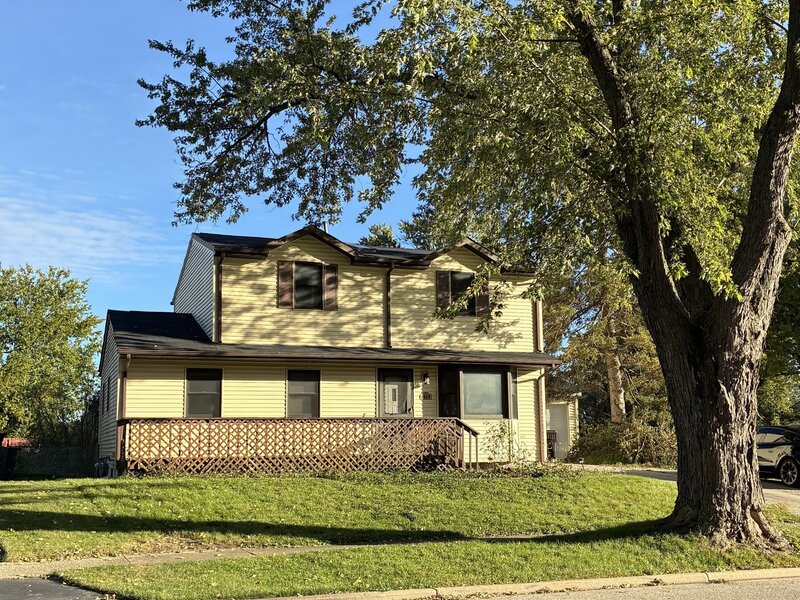 1040 Larkdale Row Wauconda IL 60084