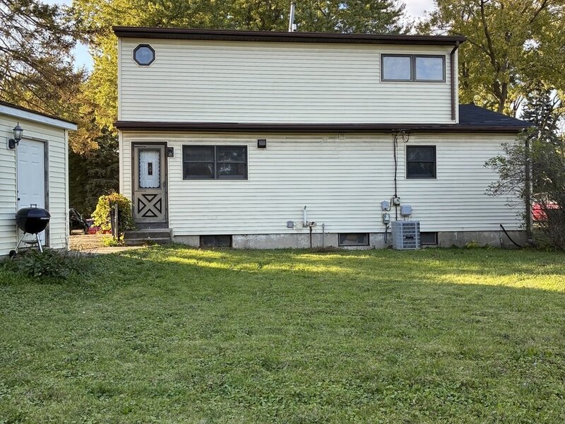 1040 Larkdale Row Wauconda IL 60084