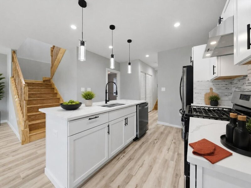 4642 W Monroe Street Chicago IL 60644