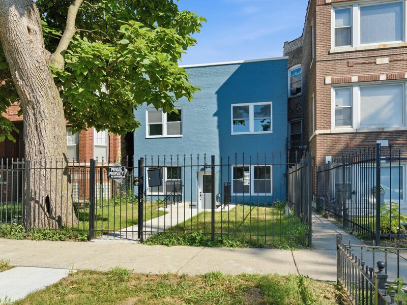 4642 W Monroe Street Chicago IL 60644