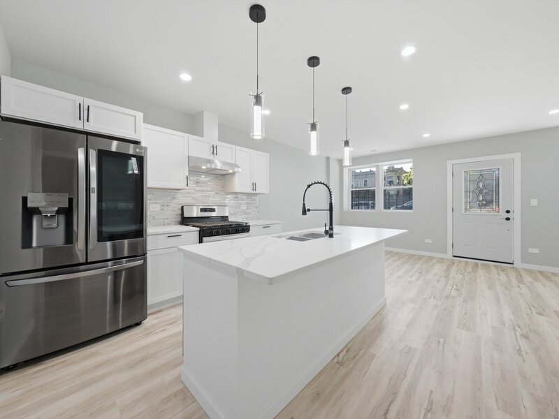 4642 W Monroe Street Chicago IL 60644