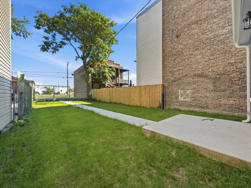 4642 W Monroe Street Chicago IL 60644