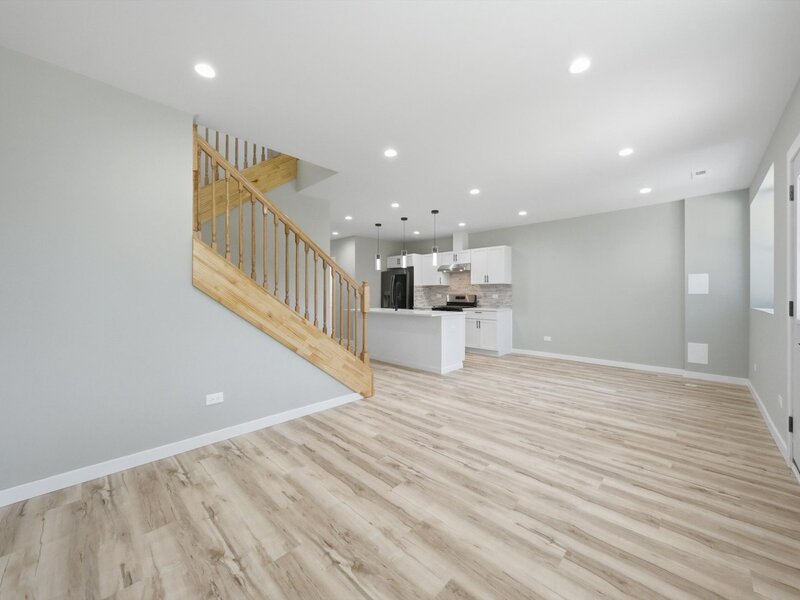 4642 W Monroe Street Chicago IL 60644