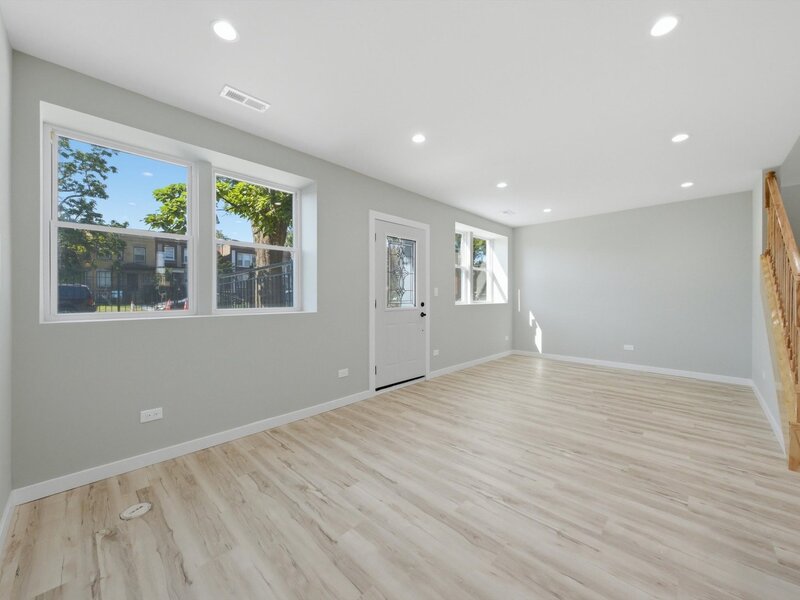 4642 W Monroe Street Chicago IL 60644
