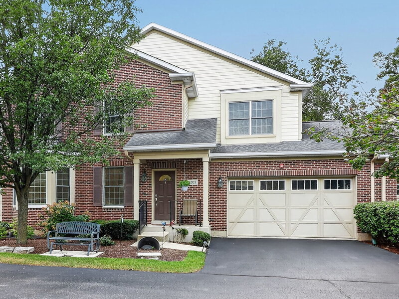 1205 Charleston Court Westmont IL 60559