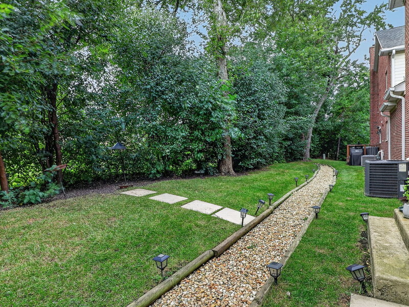 1205 Charleston Court Westmont IL 60559